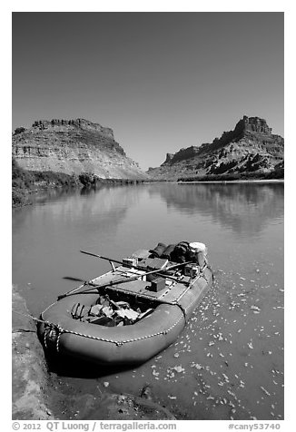 Raft at Spanish Bottom. Canyonlands National Park (black and white)