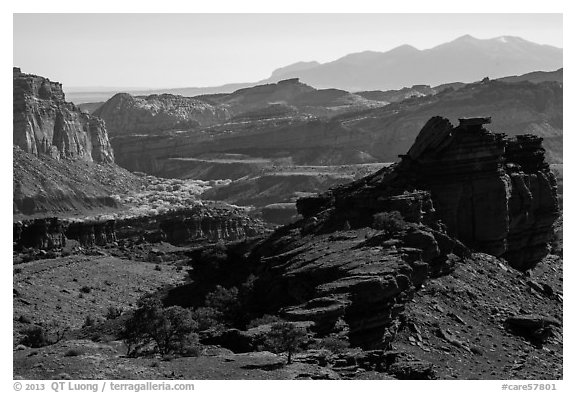 Morning from Sunset Point. Capitol Reef National Park (black and white)