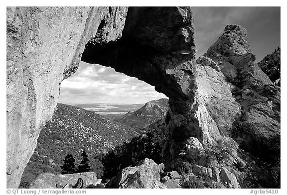 Lexington Arch, afternoon. Great Basin National Park (black and white)