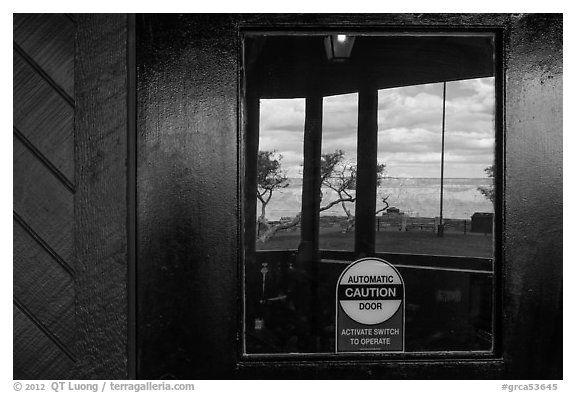 South Rim, El Tovar Hotel window reflexion. Grand Canyon National Park, Arizona, USA.