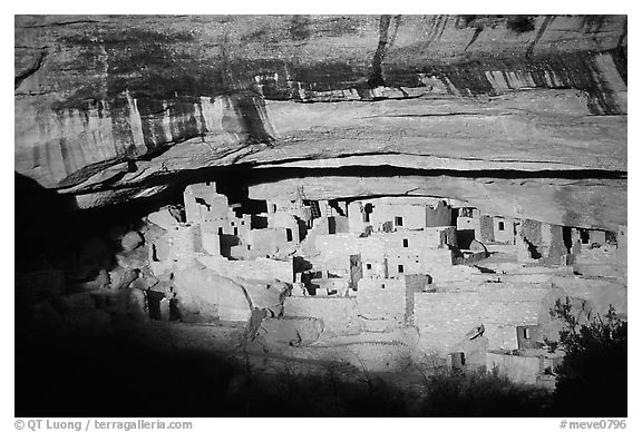 Cliff Palace, largest Anasazi cliff dwelling, afternoon. Mesa Verde National Park (black and white)