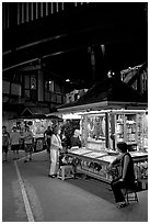 Craft stands, International Marketplace. Waikiki, Honolulu, Oahu island, Hawaii, USA (black and white)