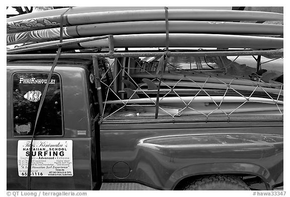 Pick-up truck loaded with surfboards, Hanalei. Kauai island, Hawaii, USA (black and white)