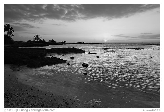 Sunset, Honokohau Beach, Kaloko-Honokohau National Historical Park. Big Island, Hawaii, USA