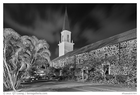 Mokuaikaua church at night, Kailua-Kona. Hawaii, USA (black and white)