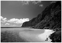 Olosega Island seen from the Asaga Strait. American Samoa ( black and white)