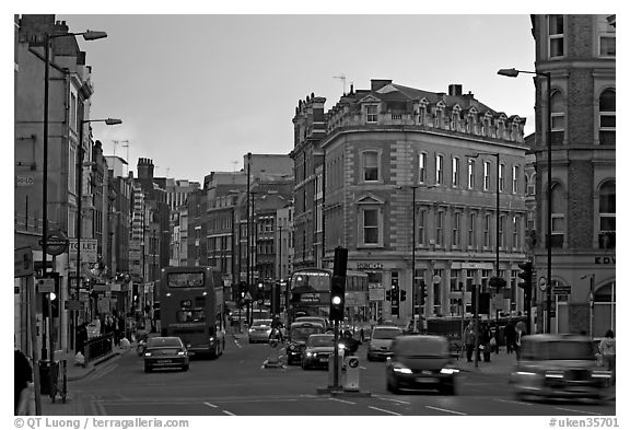 Streets at sunset, South Bank. London, England, United Kingdom (black and white)