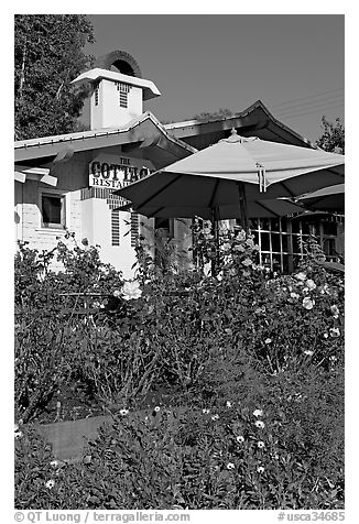 Garden and restaurant. Laguna Beach, Orange County, California, USA