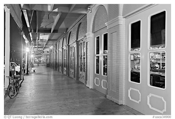 Old Sacramento gallery at night. Sacramento, California, USA (black and white)