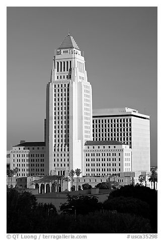 Los Angeles City Hall in Art Deco style. Los Angeles, California, USA (black and white)