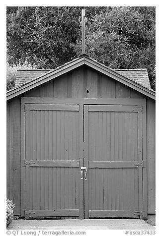 Hewlett-Packard garage, birthplace of Silicon Valley. Palo Alto,  California, USA (black and white)