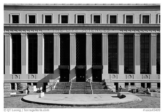 Life Sciences building, University of California. Berkeley, California, USA (black and white)