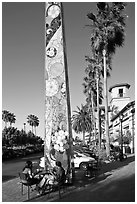 Decorated obelisk in shopping mall, Sunnyvale. California, USA (black and white)