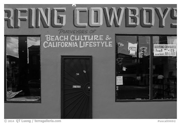 Surfing Cowboys storefront. Venice, Los Angeles, California, USA (black and white)