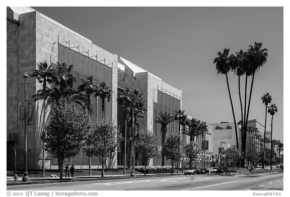 Los Angeles County Museum of Art. Los Angeles, California, USA (black and white)