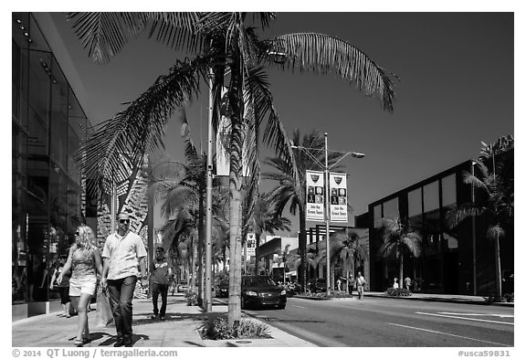 Shoppers walk on Rodeo Drive. Beverly Hills, Los Angeles, California, USA (black and white)