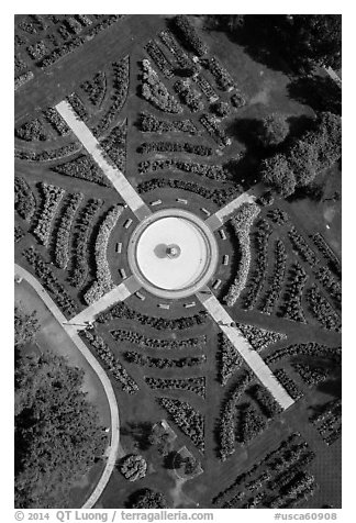 Aerial view of Rose Garden and fountain. San Jose, California, USA (black and white)