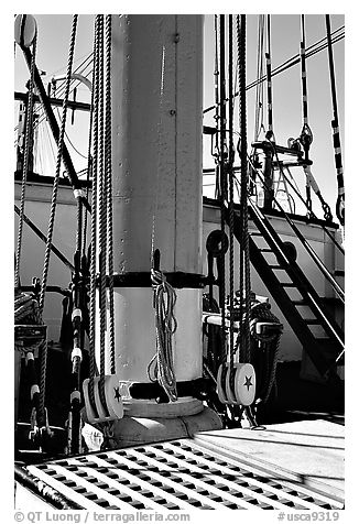 Deck and Mast of the Balclutha, Maritime Museum. San Francisco, California, USA