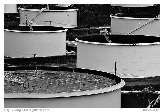 Oil tanks,  ConocoPhillips refinery, Rodeo. San Pablo Bay, California, USA (black and white)