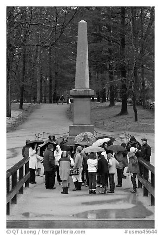 School children visiting North bridge, Minute Man National Historical Park. Massachussets, USA (black and white)