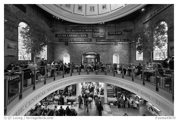 Quincy Market dome,  Faneuil Hall Marketplace. Boston, Massachussets, USA (black and white)