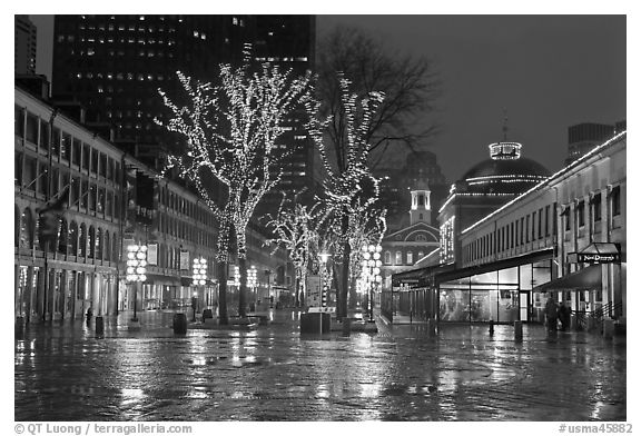 Faneuil Hall festival marketplace at night. Boston, Massachussets, USA (black and white)