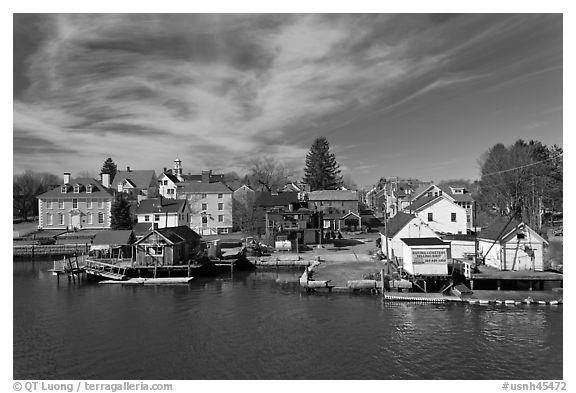 Waterfront houses. Portsmouth, New Hampshire, USA (black and white)
