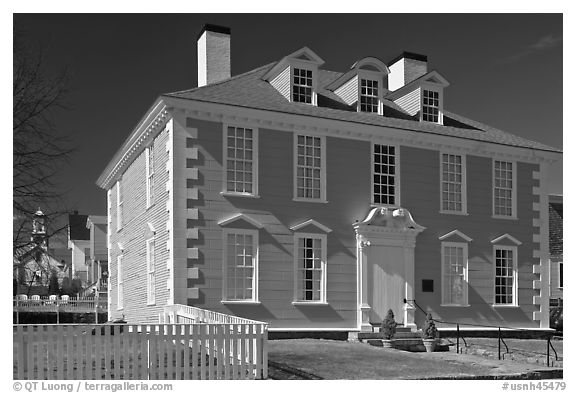 Wentworth-Gardner House 1760 in Georgian style. Portsmouth, New Hampshire, USA (black and white)