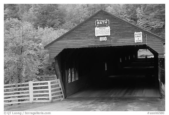 Covered bridge, Bath. New Hampshire, New England, USA (black and white)