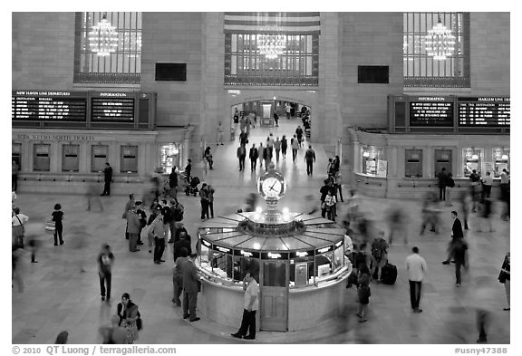 Information booth, Grand Central Station. NYC, New York, USA (black and white)