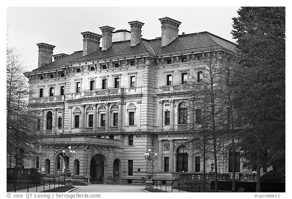 Breakers mansion, largest in Newport, at dusk. Newport, Rhode Island, USA (black and white)