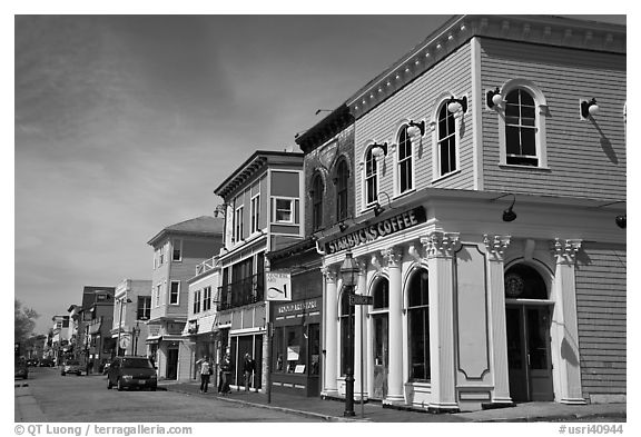Row of historic houses. Newport, Rhode Island, USA (black and white)