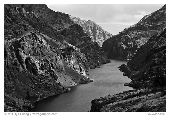 Snake River Gorge. Hells Canyon National Recreation Area, Idaho and Oregon, USA (black and white)