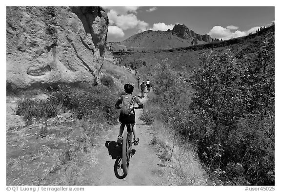 Mountain biking on teh Wolf Tree Trail. Smith Rock State Park, Oregon, USA (black and white)