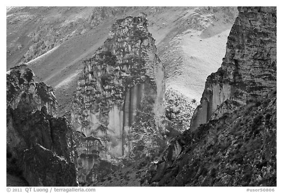 Spire of volcanic tuff, Leslie Gulch. Oregon, USA (black and white)