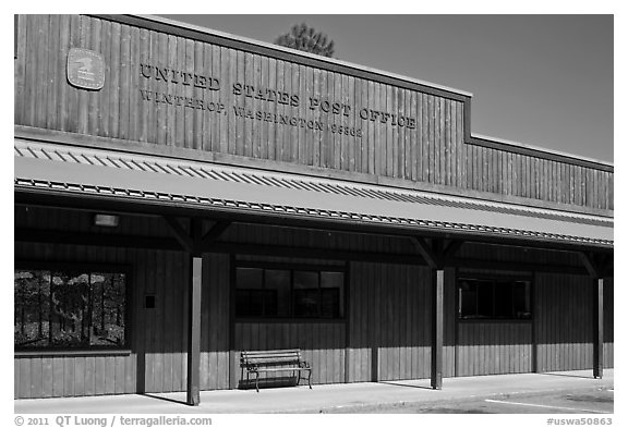 Post Office, Winthrop. Washington (black and white)