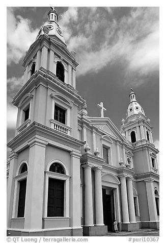 Cathedral Nuestra Senora de Guadalupe, Plaza las Delicias, Ponce. Puerto Rico (black and white)