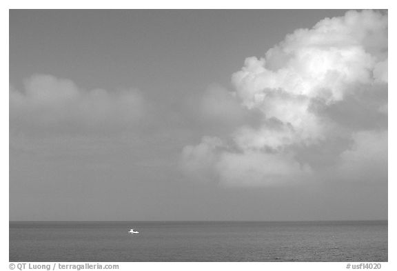 Boat on turquoise waters, Floriday Bay. The Keys, Florida, USA (black and white)