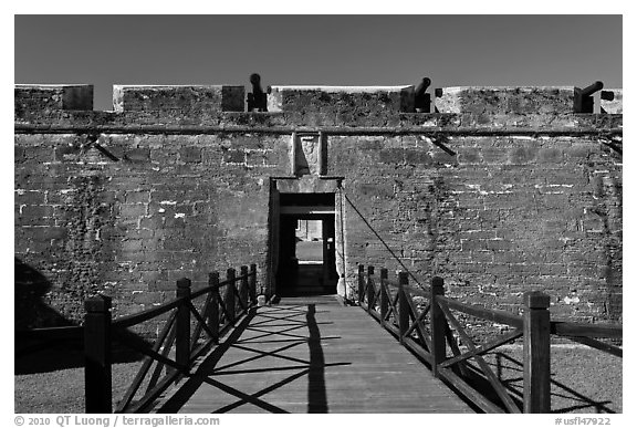 Entrance, Castillo de San Marcos Spanish Fort. St Augustine, Florida, USA (black and white)