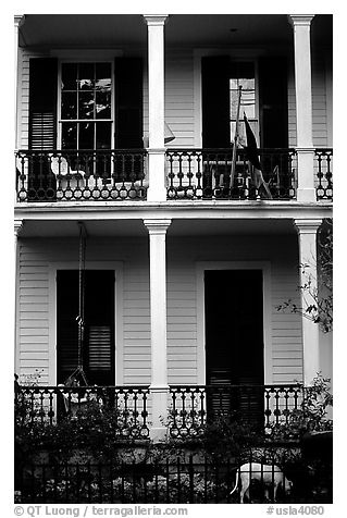 Mansion facade in Southern style, Garden Distric. New Orleans, Louisiana, USA