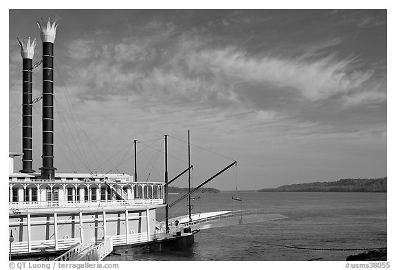 Riverboat and Mississippi River. Natchez, Mississippi, USA (black and white)