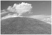 Emerald Mound, constructed between 1300 and 1600. Natchez Trace Parkway, Mississippi, USA ( black and white)