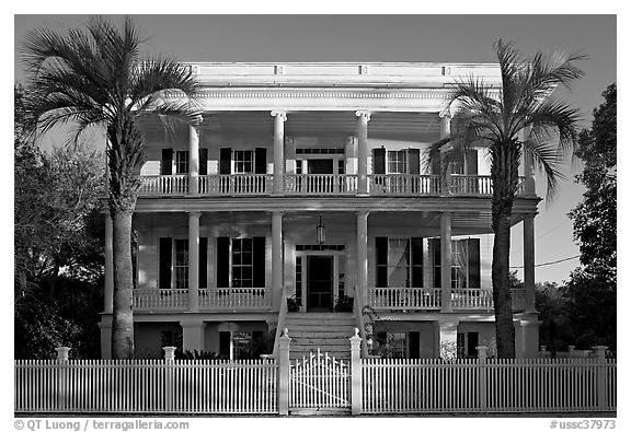 House in Beaufort style with raised basement. Beaufort, South Carolina, USA (black and white)