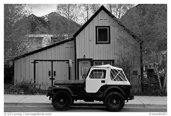 Jeep and blue house. Telluride, Colorado, USA (black and white)