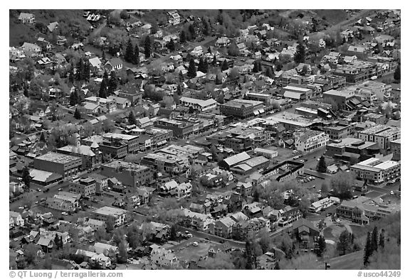 Aerial view of town. Telluride, Colorado, USA (black and white)