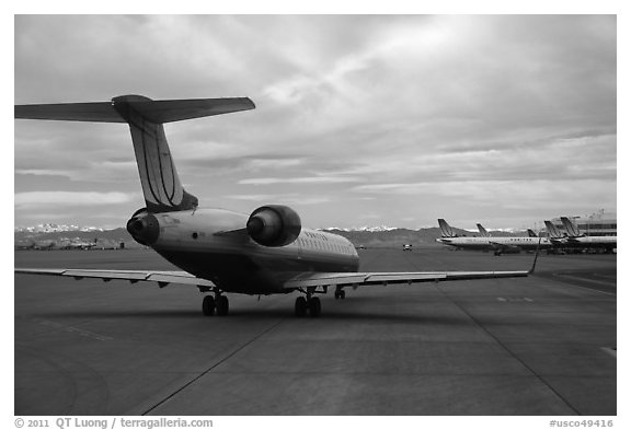 Jet taxiing, Denver International Airport. Colorado, USA