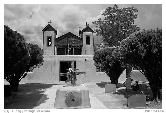 Church, Sanctuario de Chimayo. New Mexico, USA (black and white)