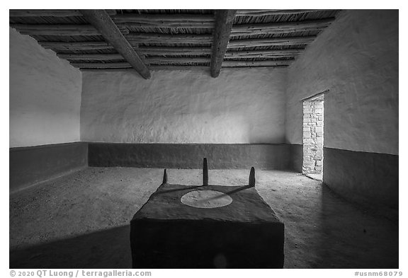Room in restored Great Kiva. Aztek Ruins National Monument, New Mexico, USA (black and white)