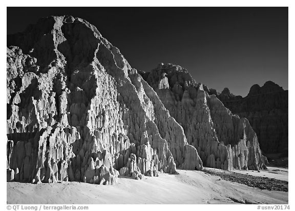Cathedral-like spires and buttresses, Cathedral Gorge State Park. USA (black and white)