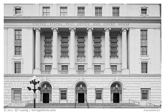 Post office and courthouse. San Antonio, Texas, USA (black and white)